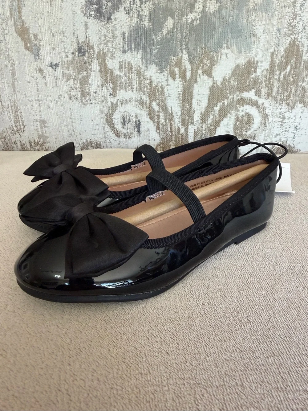 H&M Girls Black Patent Mary Jane Flats with Bow - Ballerina Flats - Size 12